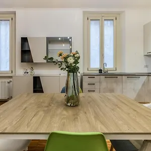 pollaiuolo-apartment-by-betterplazed.it-lombardy.com/